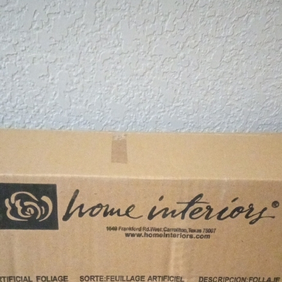 Original Home Interiors Faux Sunflower and green leaf Blended assortment - Picture 10 of 10